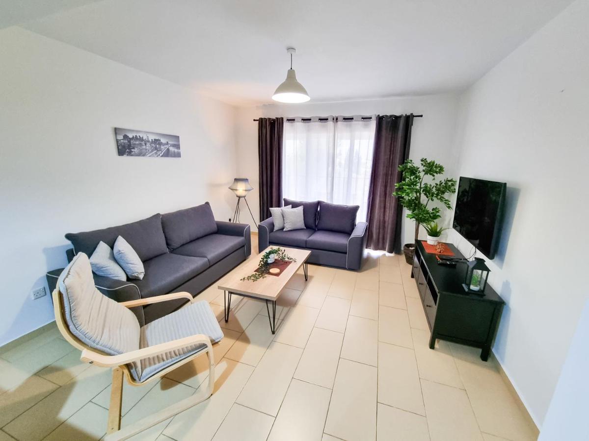 لارنكا Light House Apartment المظهر الخارجي الصورة